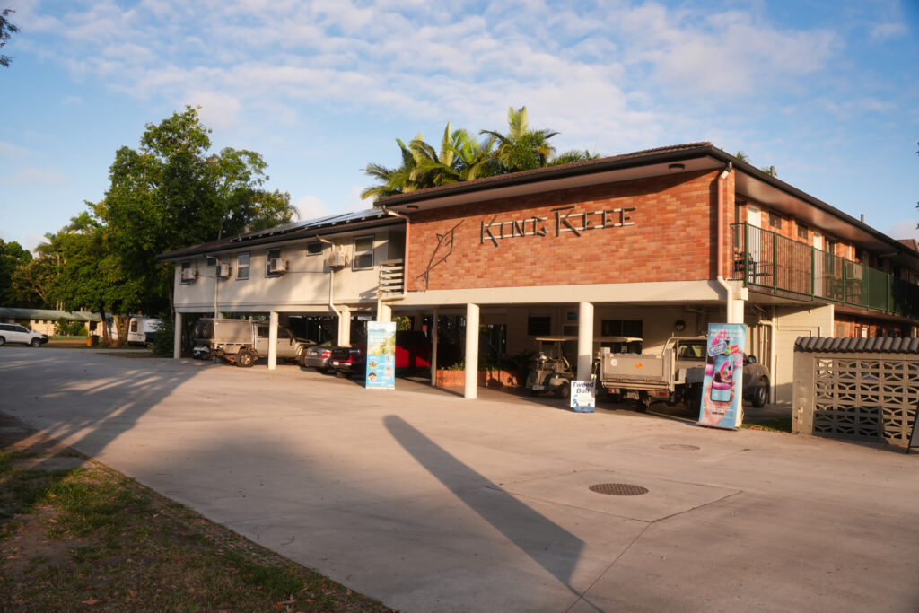 Driveway King Reef Resort